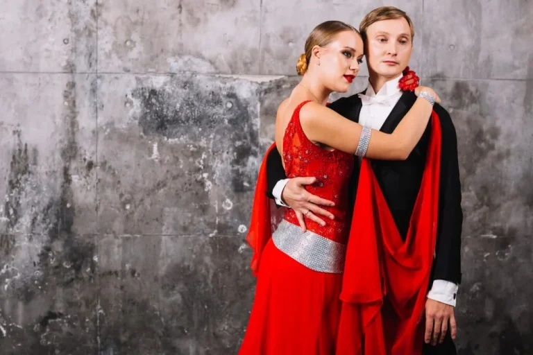 découvrez la magie d'une fusion romantique, où passion et tendresse se mêlent pour créer une histoire d'amour intense et inoubliable. plongez dans un univers émotionnel unique et vibrant.