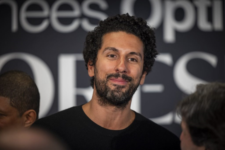 découvrez les opportunités et avantages de devenir partenaire avec jonathan anguelov, entrepreneur innovant et expert en développement d'affaires. rejoignez un réseau dynamique pour booster votre croissance.