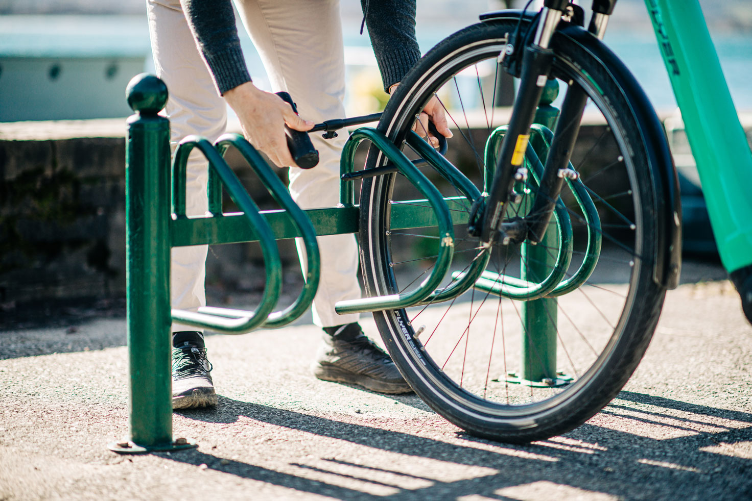 découvrez comment une start-up lyonnaise innove en révolutionnant l'antivol olfactif pour une sécurité renforcée et une protection unique.