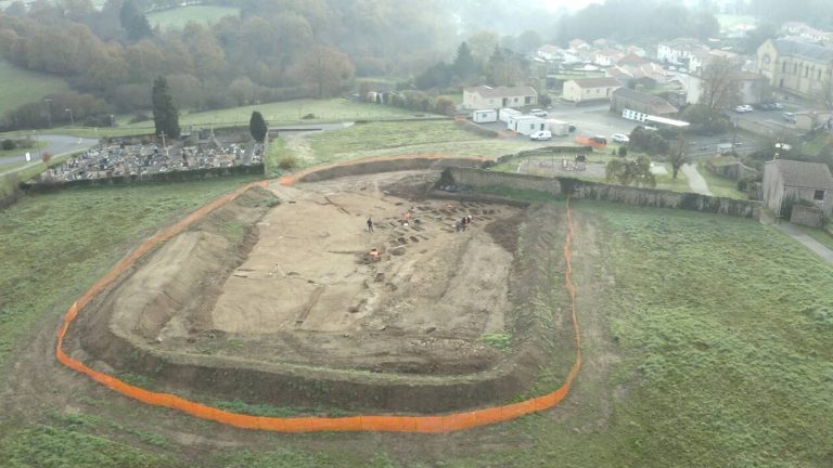 découvrez la tombe en kit idéale en vendée : facile à assembler, durable et esthétique pour honorer vos proches avec respect et simplicité.